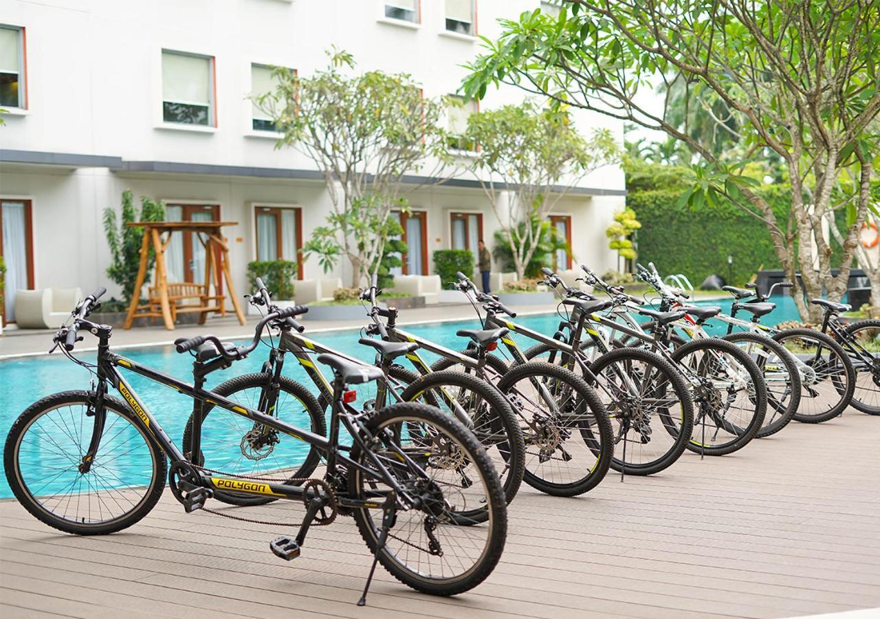 Harris Hotel Sentul City Bogor Exterior photo