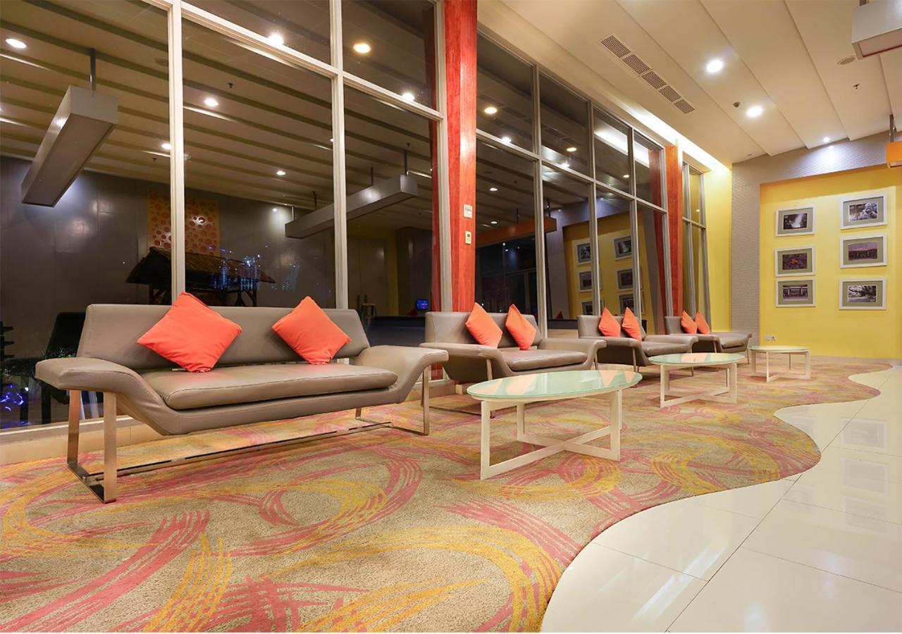 Harris Hotel Sentul City Bogor Exterior photo